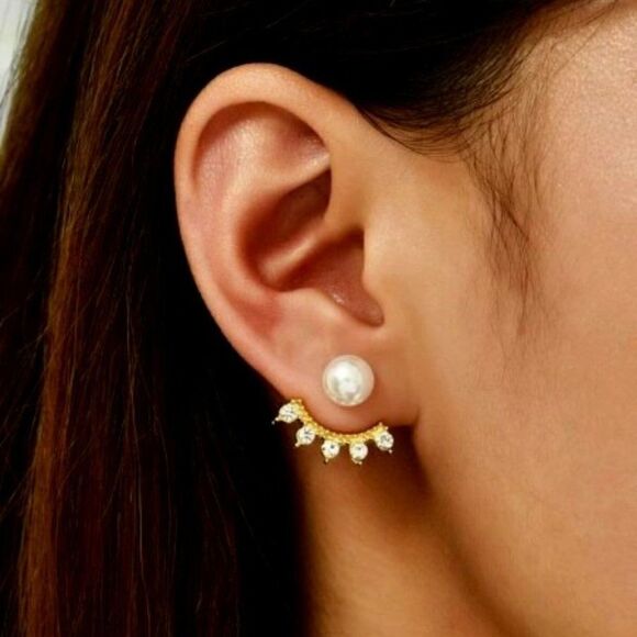 GOLD DIAMOND PEARL EAR CRAWLER EARRINGS - Picture 1 of 3